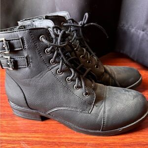NEW-Madden Girl Black Lace-Up Boots